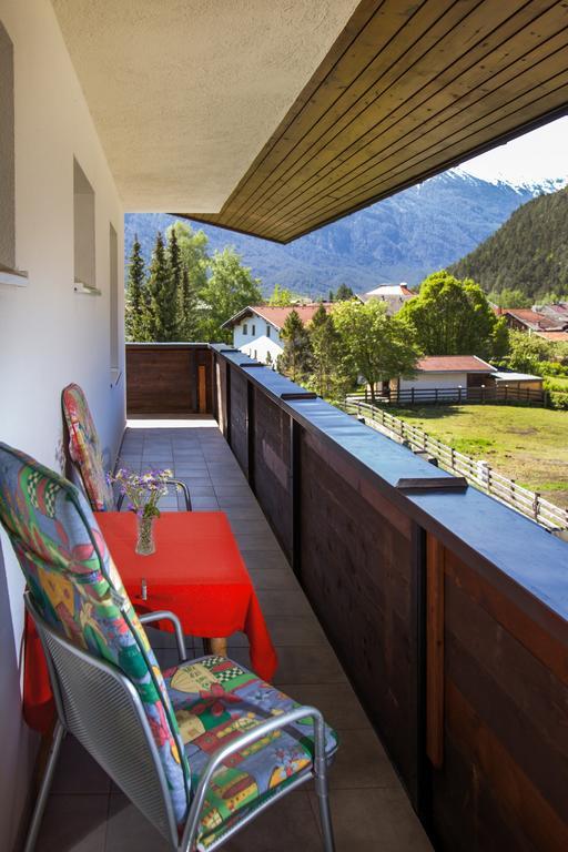 Hôtel Gastehaus Frischhut à Nassereith Extérieur photo